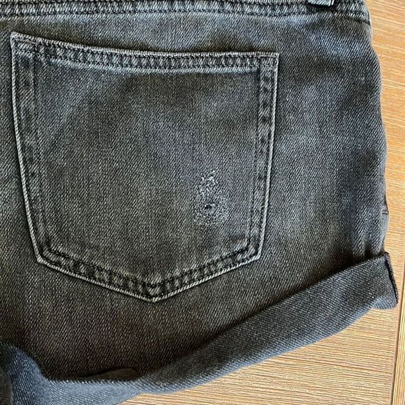 FREE PEOPLE - Romeo Rolled Cut Off Denim Shorts Black Mambo Size 30 - Picture 9 of 14